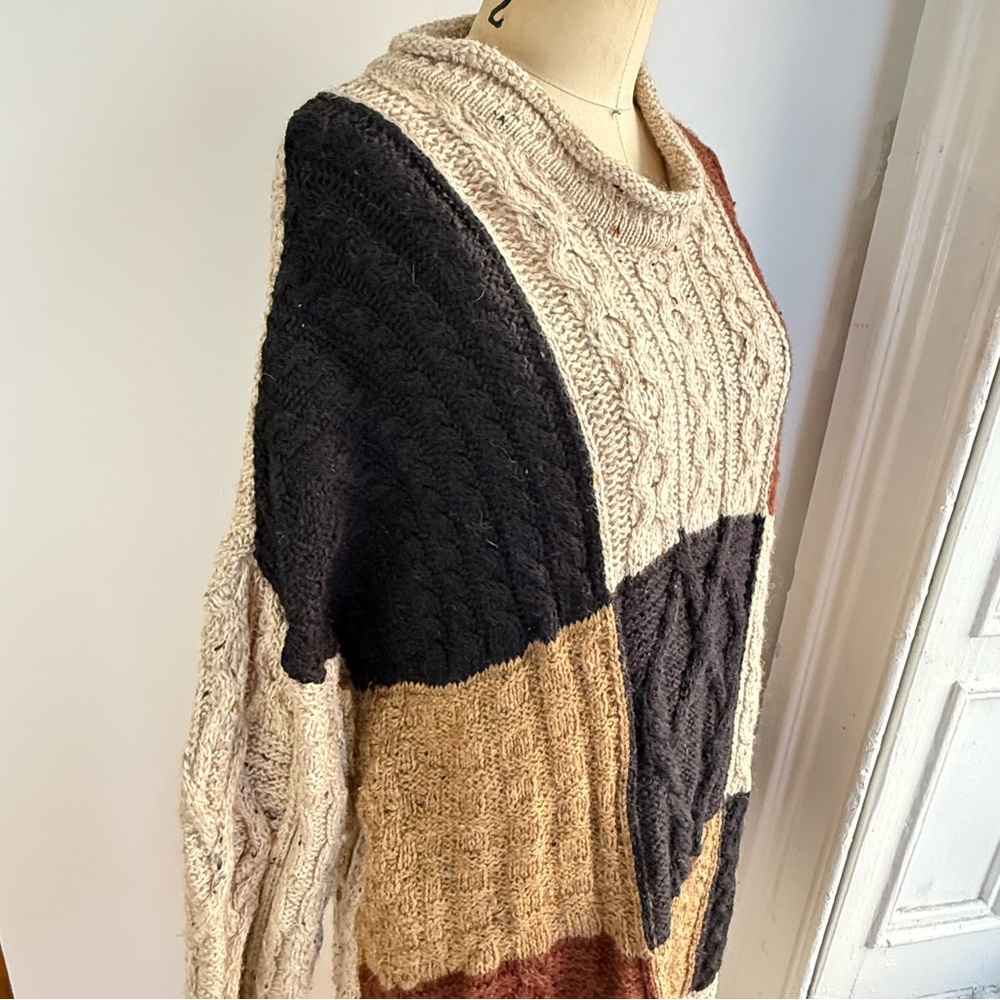 Blarney Irish Woollen Mills Fisherman Brown Tan checked Aran cable knit sweater - Picture 7 of 11